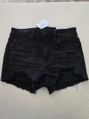 American Eagle Women’s Black Distressed Denim Shorts, SZ 00, BNWT